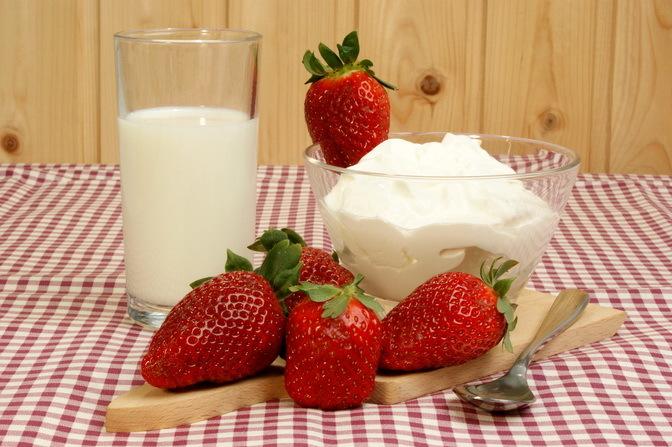 Crema allo yogurt e fragole